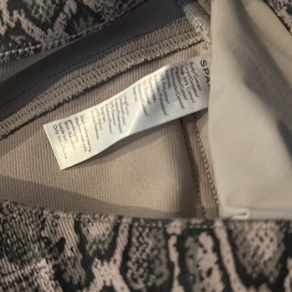 Spanx jean ish snake print ankle leggings Small - Picture 5 of 9